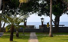 Bagus Beach Resort Lovina